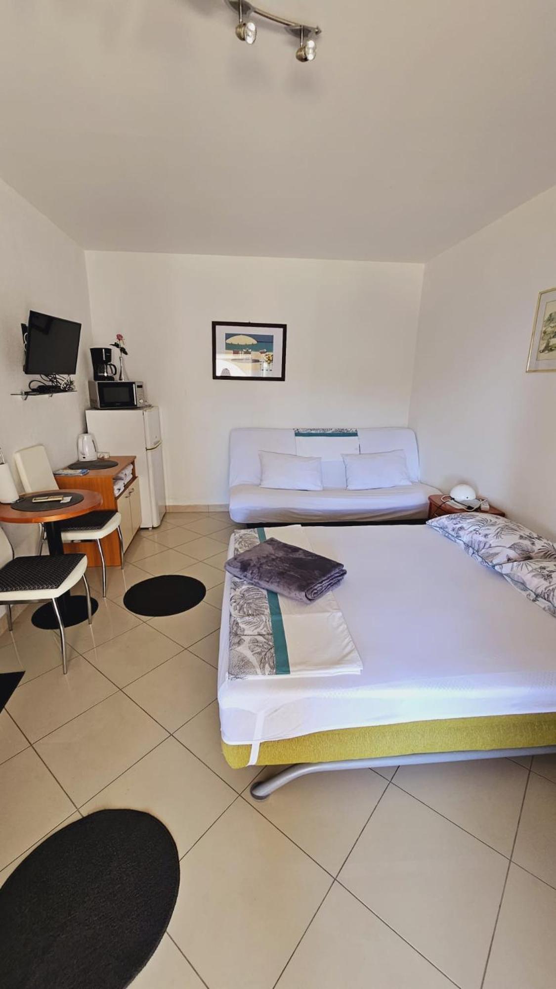 Apartment House Berry Primosten Ngoại thất bức ảnh