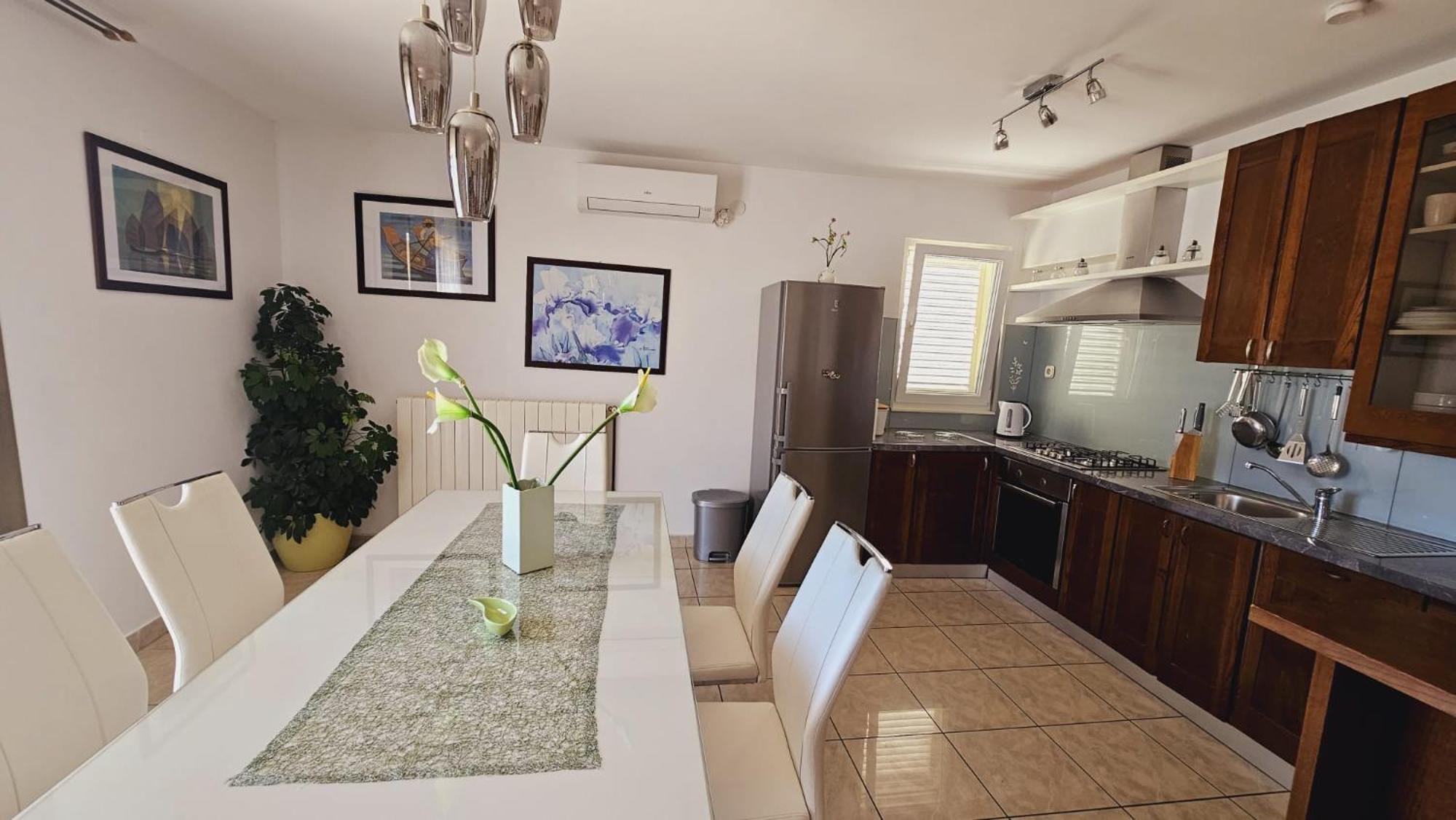 Apartment House Berry Primosten Ngoại thất bức ảnh