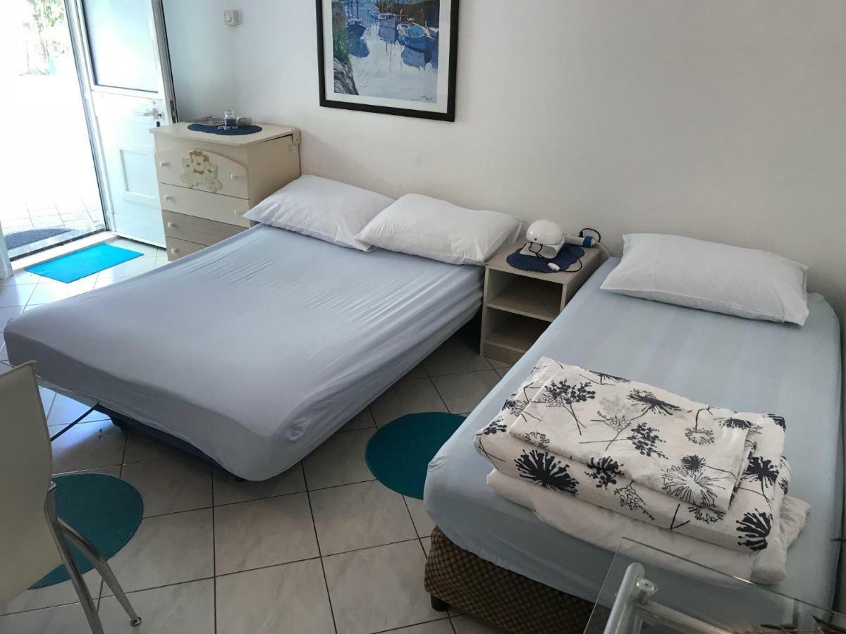 Apartment House Berry Primosten Ngoại thất bức ảnh